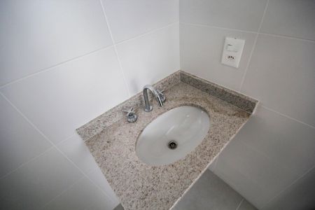 Apartamento à venda com 85m², 2 quartos e 2 vagasBanheiro da Suíte 2