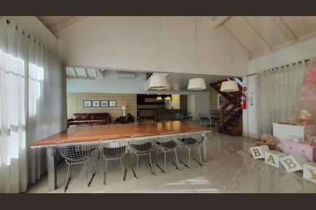 Casa de Condomínio para alugar com 5 quartos, 620m² em Jardim Carvalho, Porto Alegre