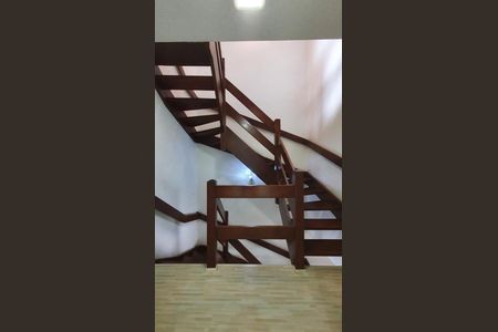 Casa de Condomínio para alugar com 5 quartos, 620m² em Jardim Carvalho, Porto Alegre