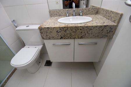 Apartamento à venda com 79m², 2 quartos e 1 vagaBanheiro da Suíte 1