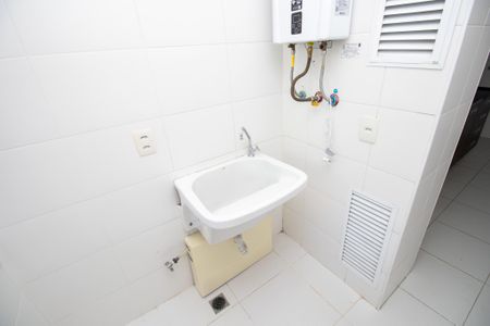 Apartamento à venda com 79m², 2 quartos e 1 vagaÁrea de Serviço