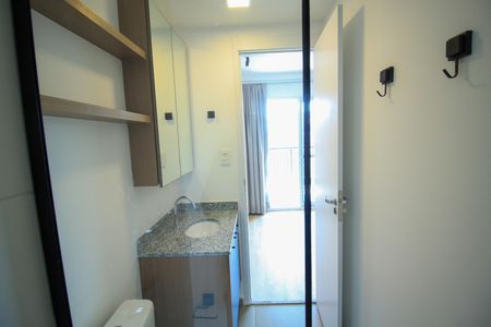 Studio para alugar com 27m², 1 quarto e sem vaga Studio para alugar com 27m², 1 quarto e sem vagaBanheiro