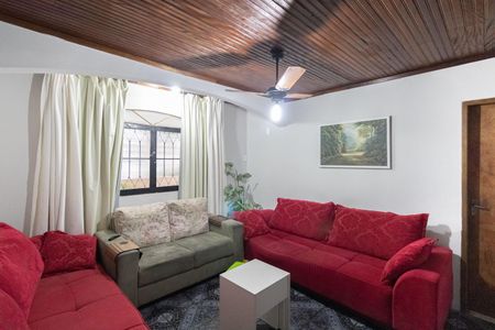 Casa para alugar com 10m², 3 quartos e 8 vagasSala