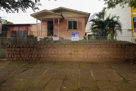 Casa à venda com 70m², 2 quartos e 1 vaga Casa à venda com 70m², 2 quartos e 1 vagaFachada