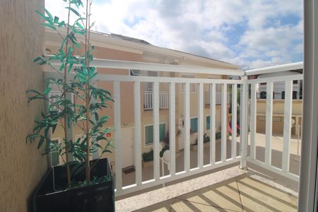 Sacada da suíte de casa de condomínio à venda com 3 quartos, 116m² em Jardim Cidalia, São Paulo
