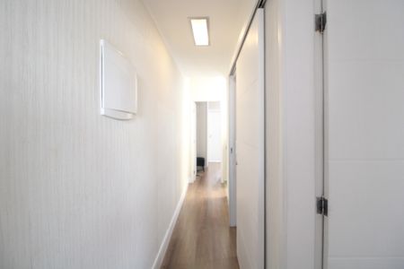 Casa de condomínio à venda com 116m², 3 quartos e 2 vagasCorredor