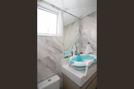 Apartamento à venda com 96m², 2 quartos e 2 vagasBanheiro 