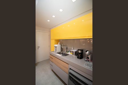 Apartamento à venda com 96m², 2 quartos e 2 vagasCozinha 