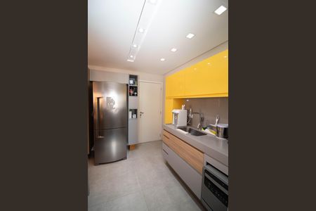 Apartamento à venda com 96m², 2 quartos e 2 vagasCozinha 