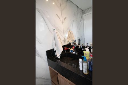 Apartamento à venda com 96m², 2 quartos e 2 vagasBanheiro da Suíte