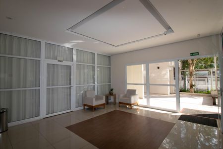 Apartamento à venda com 96m², 2 quartos e 2 vagasHall social