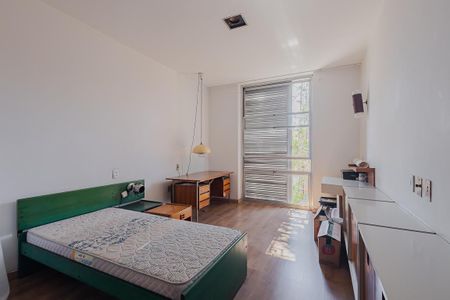 Casa à venda com 570m², 4 quartos e 5 vagasQuarto 3