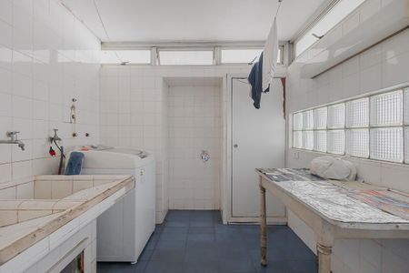 Casa à venda com 570m², 4 quartos e 5 vagasÁrea de Serviço