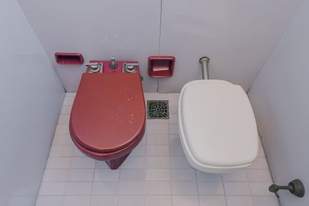 Casa à venda com 570m², 4 quartos e 5 vagasBanheiro