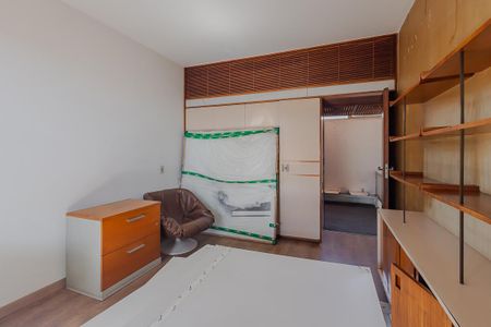 Casa à venda com 570m², 4 quartos e 5 vagasQuarto 1