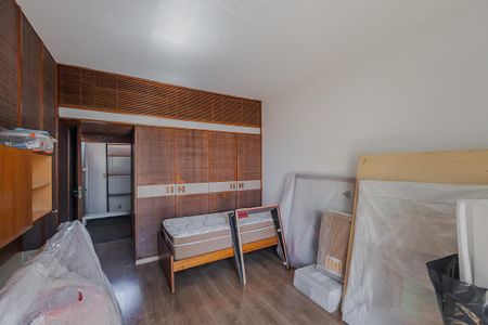 Casa à venda com 570m², 4 quartos e 5 vagasQuarto 2