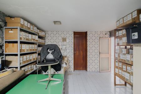 Casa à venda com 570m², 4 quartos e 5 vagasDepósito