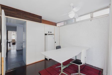 Casa à venda com 570m², 4 quartos e 5 vagasCozinha