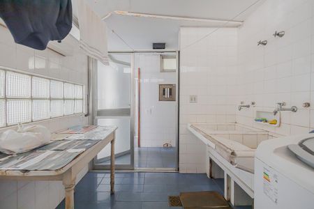 Casa à venda com 570m², 4 quartos e 5 vagasÁrea de Serviço