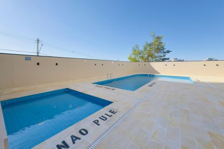 Apartamento para alugar com 64m², 2 quartos e 1 vagaÁrea comum - Piscina