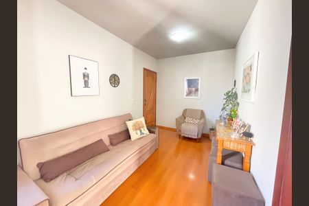 Sala de apartamento à venda com 4 quartos, 68m² em Sagrada Família, Belo Horizonte