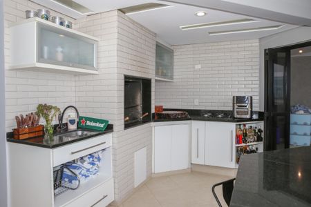 Apartamento à venda com 227m², 3 quartos e 3 vagasChurrasqueira