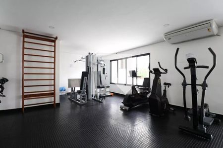 Apartamento à venda com 227m², 3 quartos e 3 vagasÁrea comum - Academia