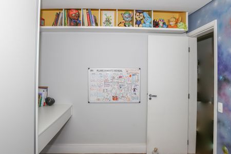 Apartamento à venda com 227m², 3 quartos e 3 vagasQuarto 3