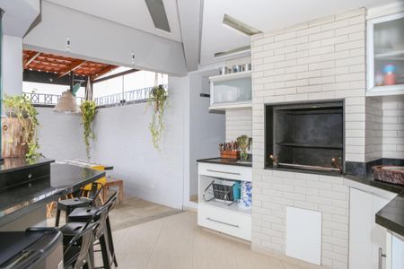 Apartamento à venda com 227m², 3 quartos e 3 vagasChurrasqueira