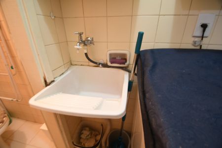 Apartamento à venda com 74m², 3 quartos e 1 vagaÁrea de Serviço