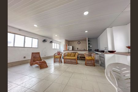 Apartamento à venda com 75m², 2 quartos e sem vagaÁrea comum - Salão de festas