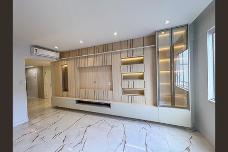 Sala de apartamento para alugar com 2 quartos, 75m² em Botafogo, Rio de Janeiro