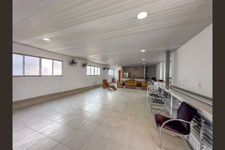 Apartamento à venda com 75m², 2 quartos e sem vagaÁrea comum - Salão de festas