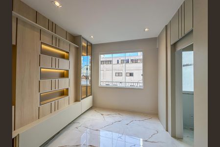 Apartamento à venda com 75m², 2 quartos e sem vagaSala