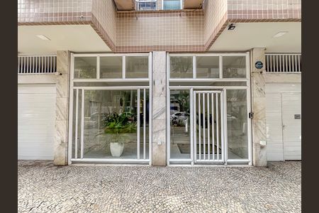 Apartamento à venda com 75m², 2 quartos e sem vagaFachada 