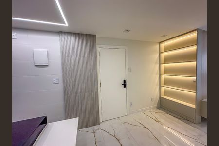 Apartamento à venda com 75m², 2 quartos e sem vagaHall de Entrada