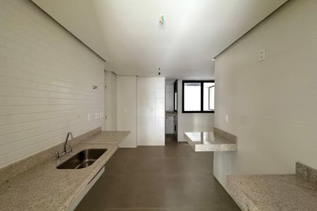 Apartamento à venda com 151m², 4 quartos e 2 vagasCozinha e Área de Serviço