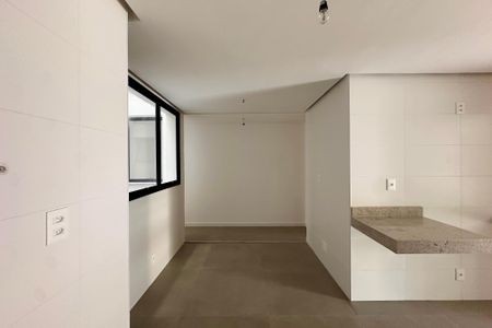 Apartamento à venda com 151m², 4 quartos e 2 vagasCozinha e Área de Serviço