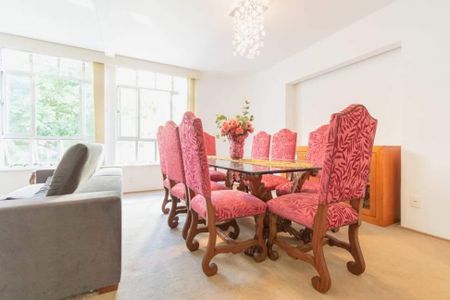 Apartamento à venda com 252m², 4 quartos e 1 vaga