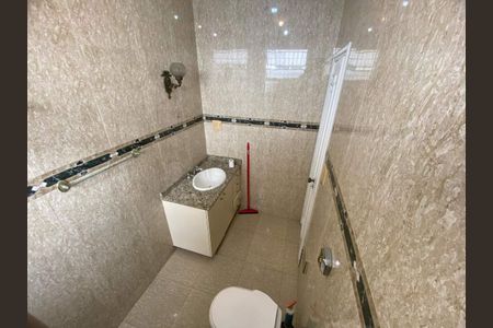 Casa à venda com 250m², 4 quartos e 1 vaga