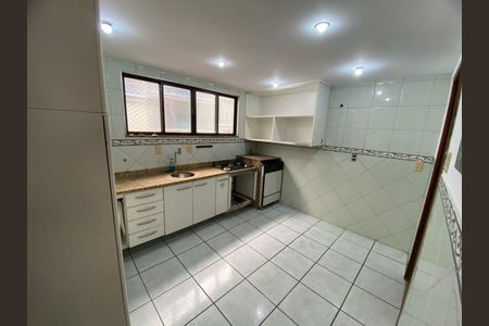 Casa à venda com 250m², 4 quartos e 1 vaga