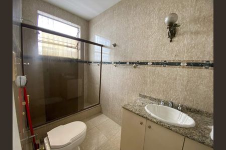 Casa à venda com 250m², 4 quartos e 1 vaga