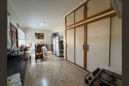 Casa à venda com 300m², 3 quartos e 40 vagas Casa à venda com 300m², 3 quartos e 40 vagasFoto 22