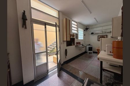 Casa à venda com 300m², 3 quartos e 40 vagas Casa à venda com 300m², 3 quartos e 40 vagasFoto 30