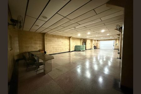 Casa à venda com 300m², 3 quartos e 40 vagas Casa à venda com 300m², 3 quartos e 40 vagasFoto 02