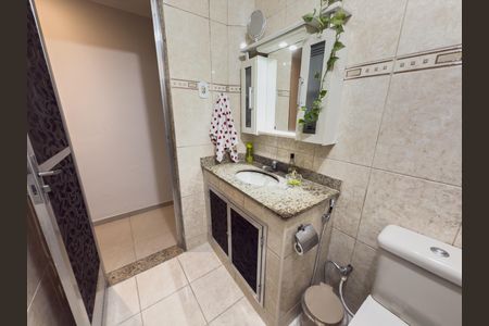 Apartamento à venda com 110m², 3 quartos e 1 vaga Apartamento à venda com 110m², 3 quartos e 1 vagaBanheiro