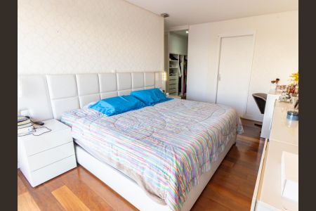 Apartamento à venda com 209m², 3 quartos e 4 vagas Apartamento à venda com 209m², 3 quartos e 4 vagasSuíte 1