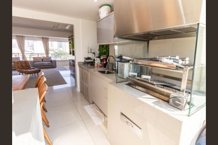 Apartamento à venda com 209m², 3 quartos e 4 vagas Apartamento à venda com 209m², 3 quartos e 4 vagasVaranda Gourmet