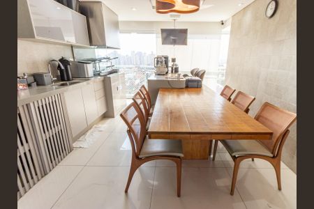 Apartamento à venda com 209m², 3 quartos e 4 vagas Apartamento à venda com 209m², 3 quartos e 4 vagasVaranda Gourmet