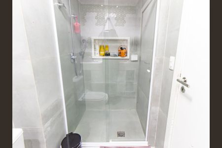 Apartamento à venda com 209m², 3 quartos e 4 vagas Apartamento à venda com 209m², 3 quartos e 4 vagasBanheiro da Suíte 2